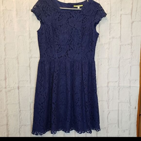 GIANNI BINI Lace Cap-sleeve Cocktail Dress - Picture 10 of 11